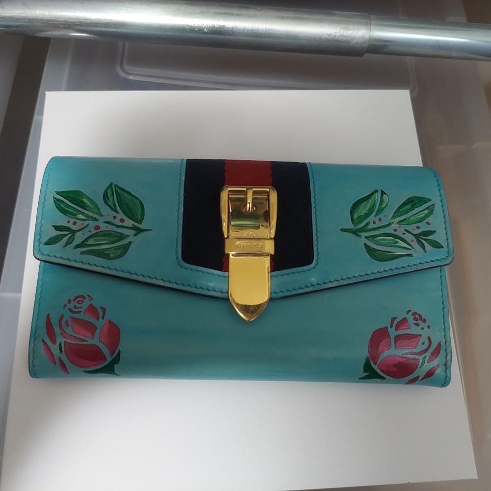 Host Pick! Customized Authentic Gucci Wallet - Picture 10 of 11